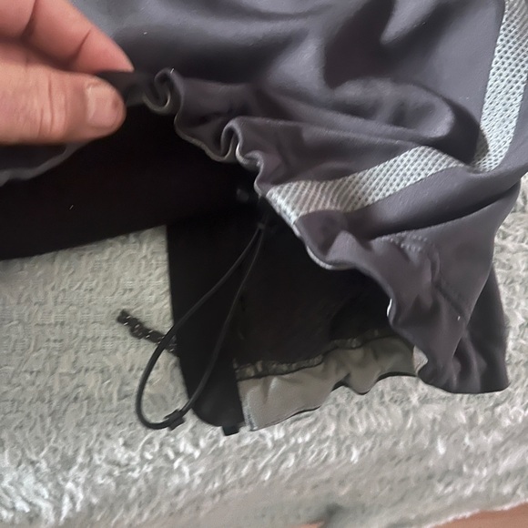 Mountain Hardwear Black Performance Jacket - Picture 11 of 14